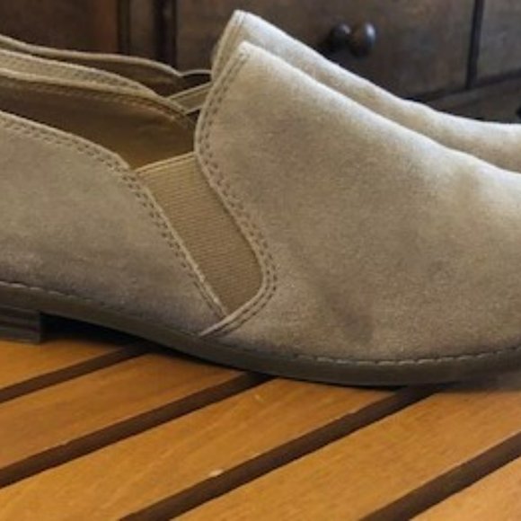 Franco Sarto Light Beige Suede Flats, size 10 - Picture 4 of 12